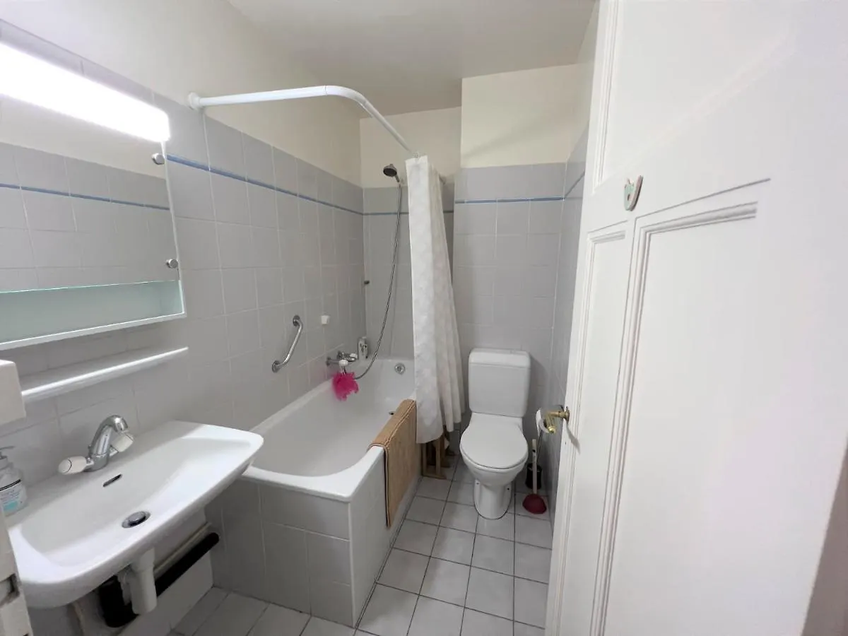 Charmant Logement A Jonction Geneva Apartment
