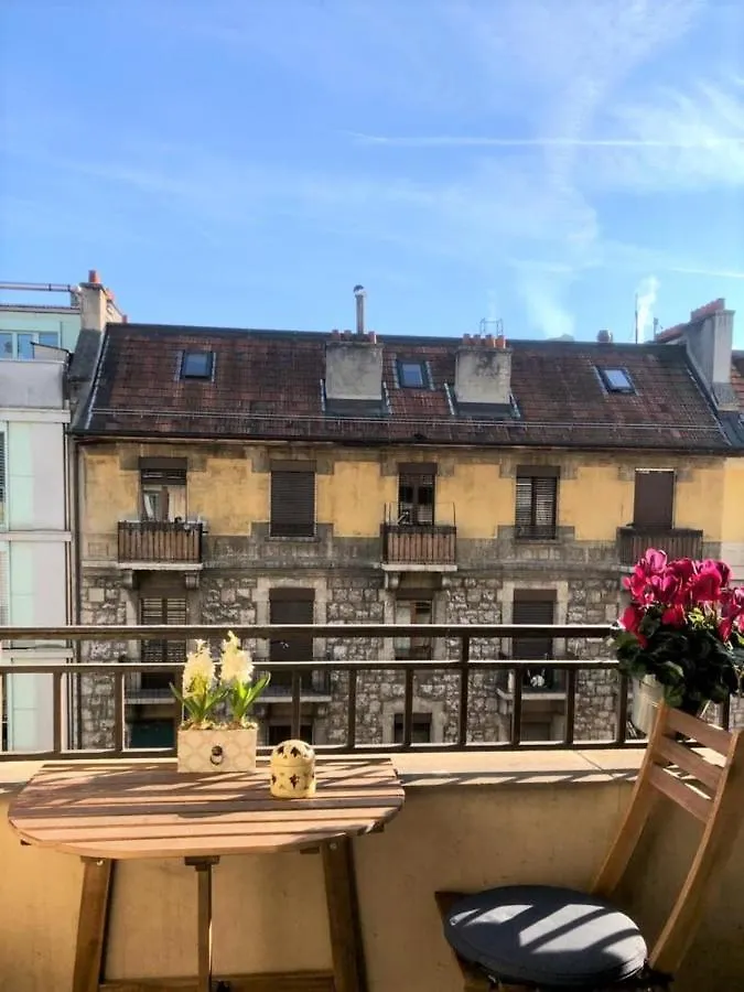 Charmant Logement A Jonction Geneva 0*,